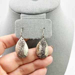 Premier Designs Silver 925 Teardrop Dangle Earrings & Silver Tone Hook Closure